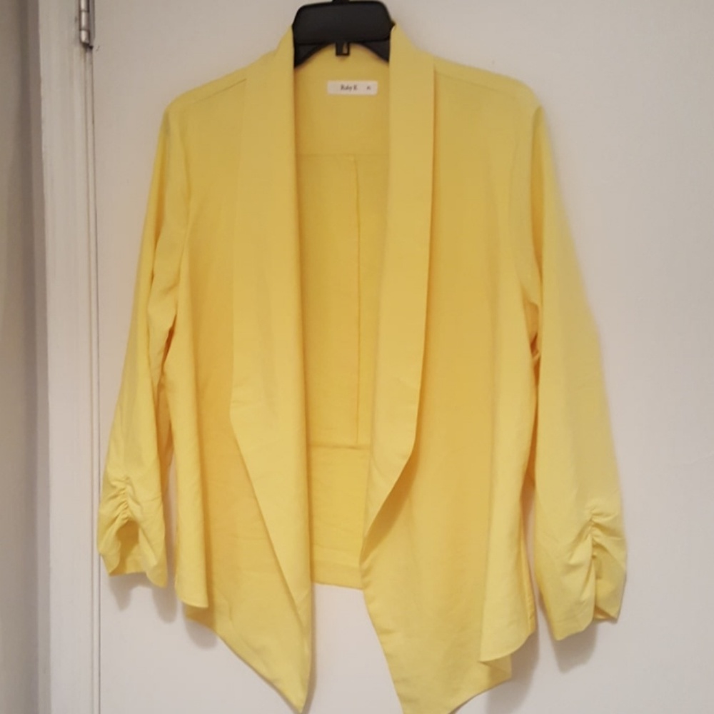 Yellow blazer